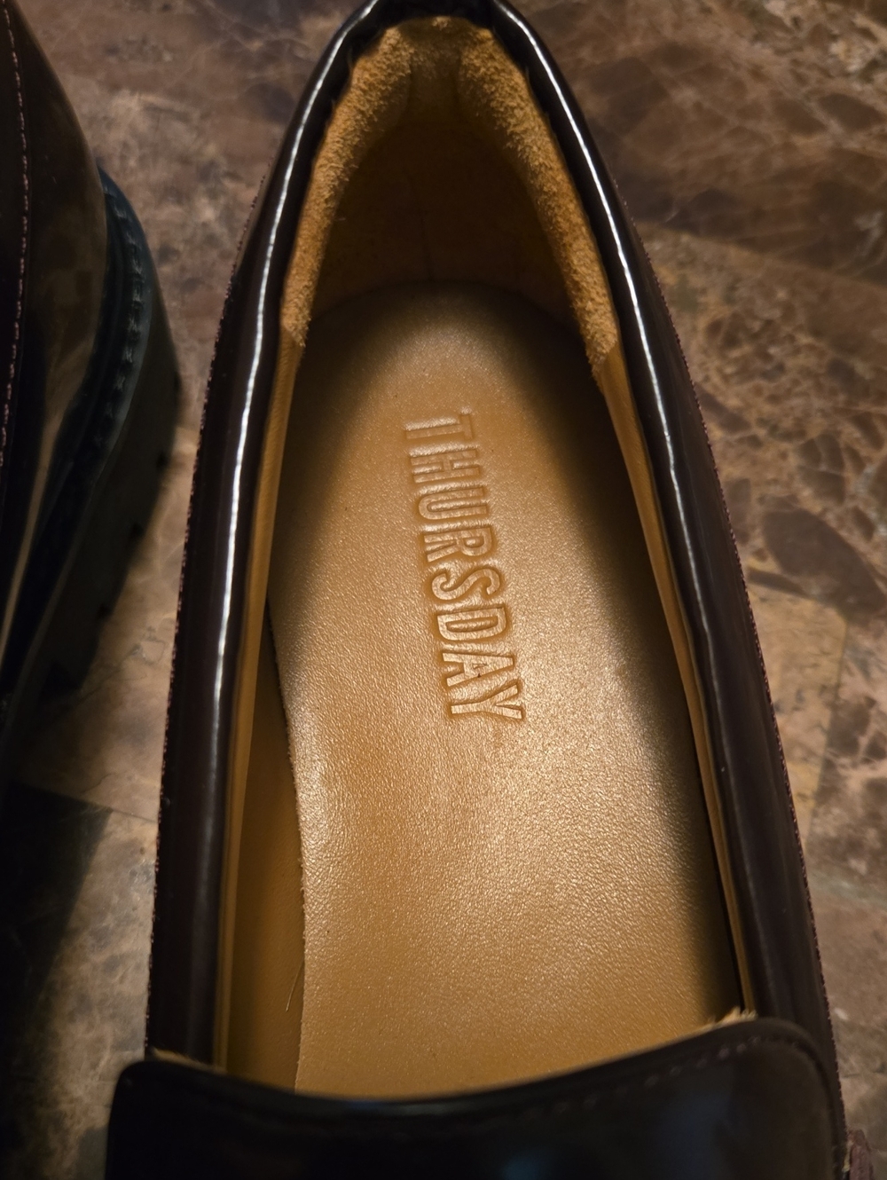 Thursday Boot Co. Women's Tasseled Loafer Brown size 8.5 Like New Condition - Picture 3 of 6
